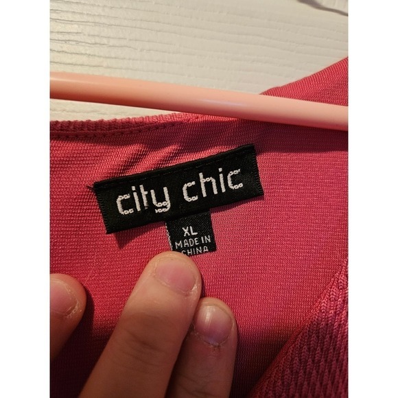 City Chic pink fit and flare midi dress size XL/ Size 24 - Picture 2 of 5